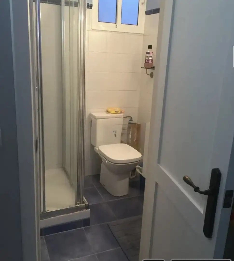 Baño de Piso para compartir en San Roque con Jardín privado, Parquet y Terraza