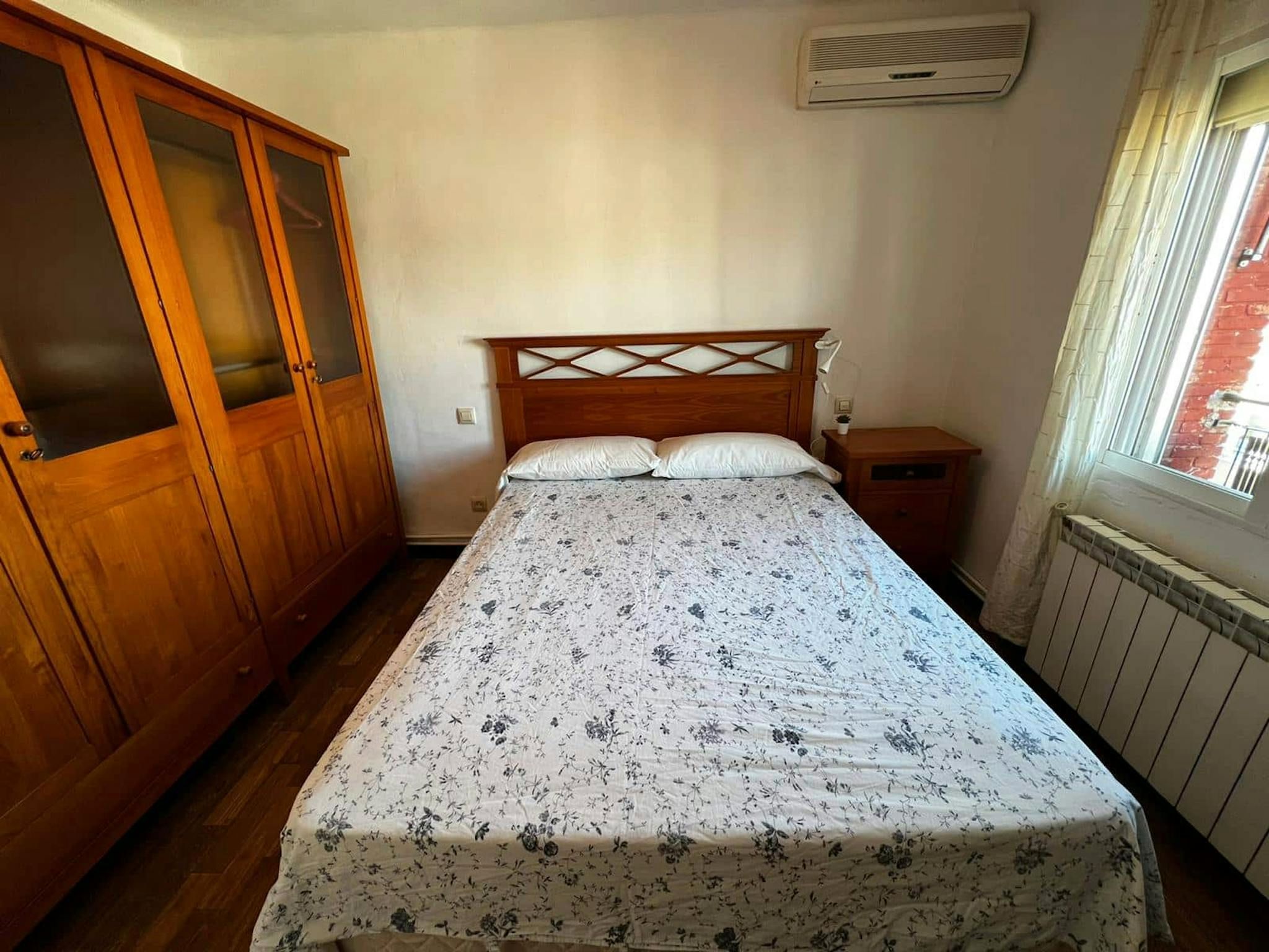 Bedroom of Flat to share in  Madrid Capital  with Air Conditioner, Heating and Furnished