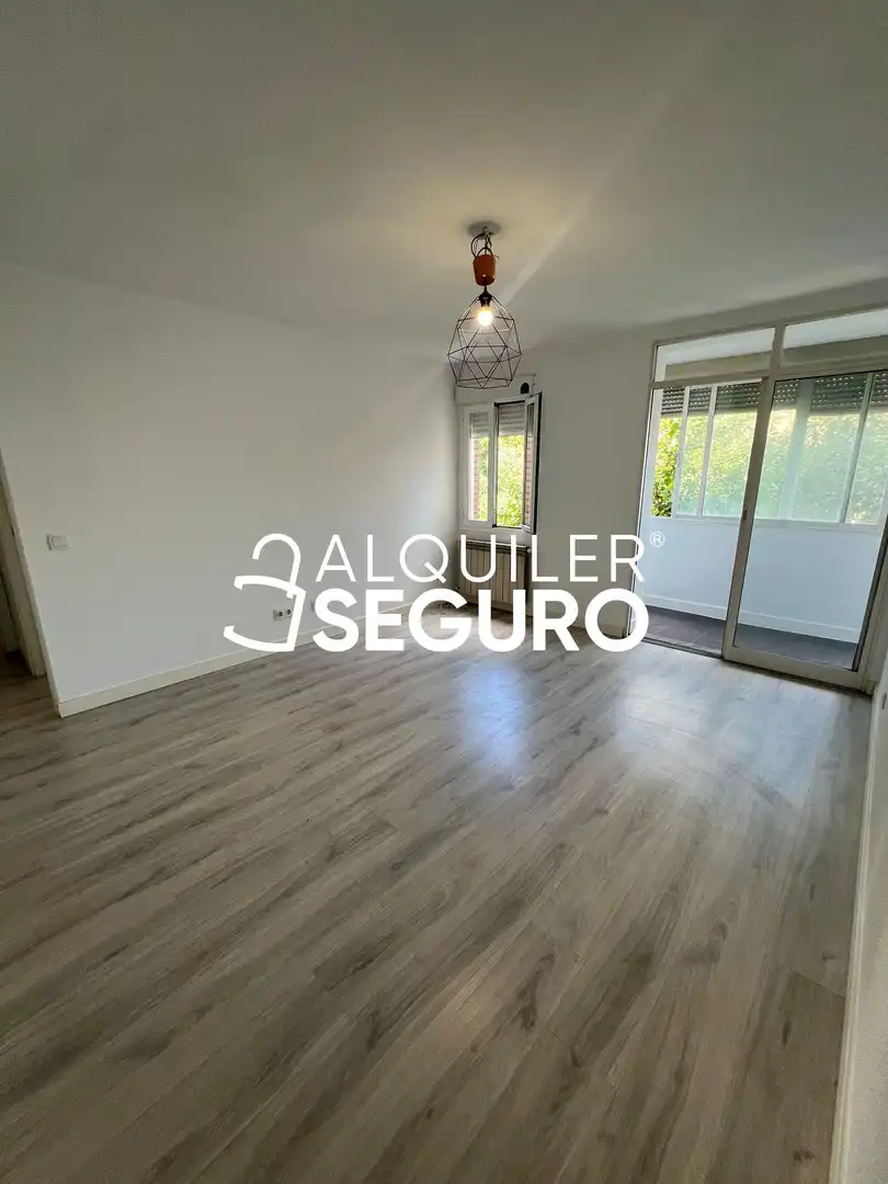 Habitación de Piso de alquiler en Madrid con Calefacción y Terraza