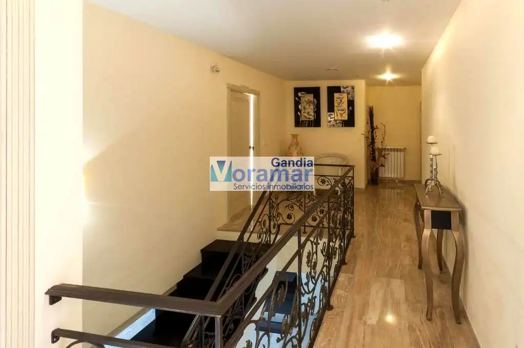 Maisonette zur Miete in Gandia mit Klimaanlage, Heizung und Terrasse