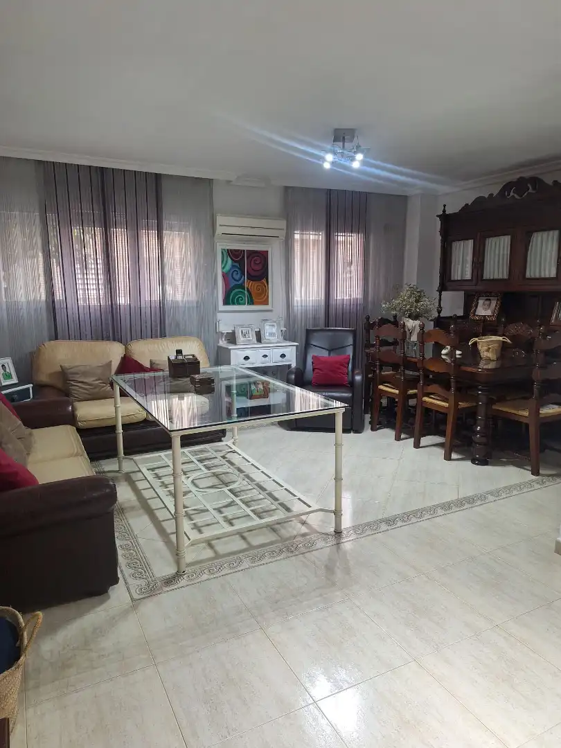 Flat with lift to rent in Norte-Sierra