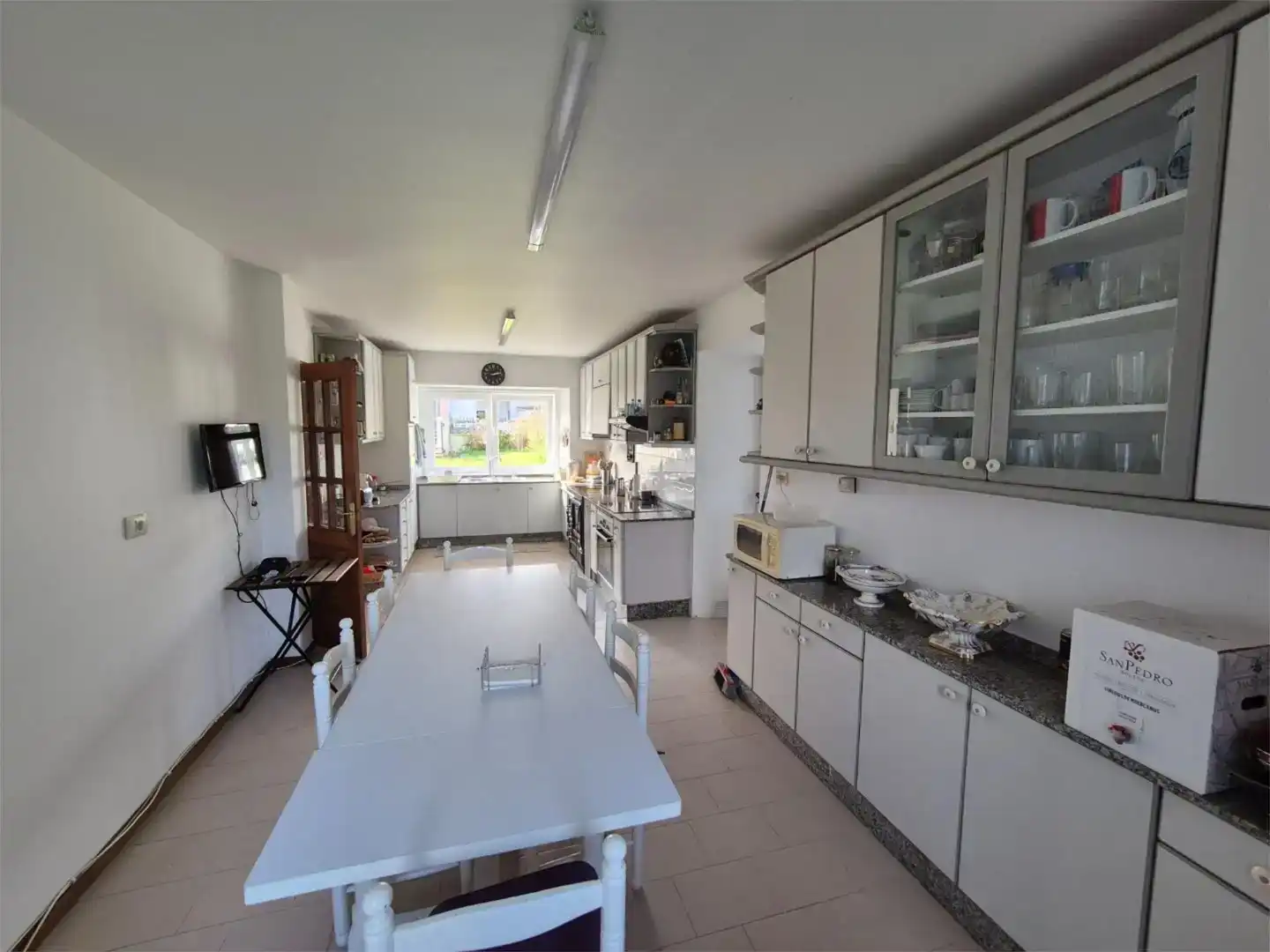 Cuina de Casa o xalet en venda en Cabana de Bergantiños amb Jardí privat, Parquet i Traster
