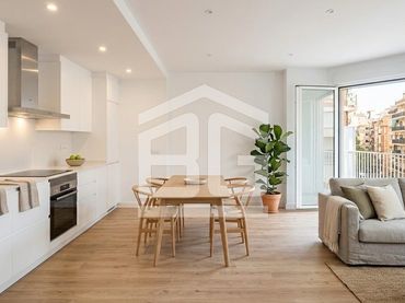 Appartamento con balcone in vendita a Carrer de Josep Carner