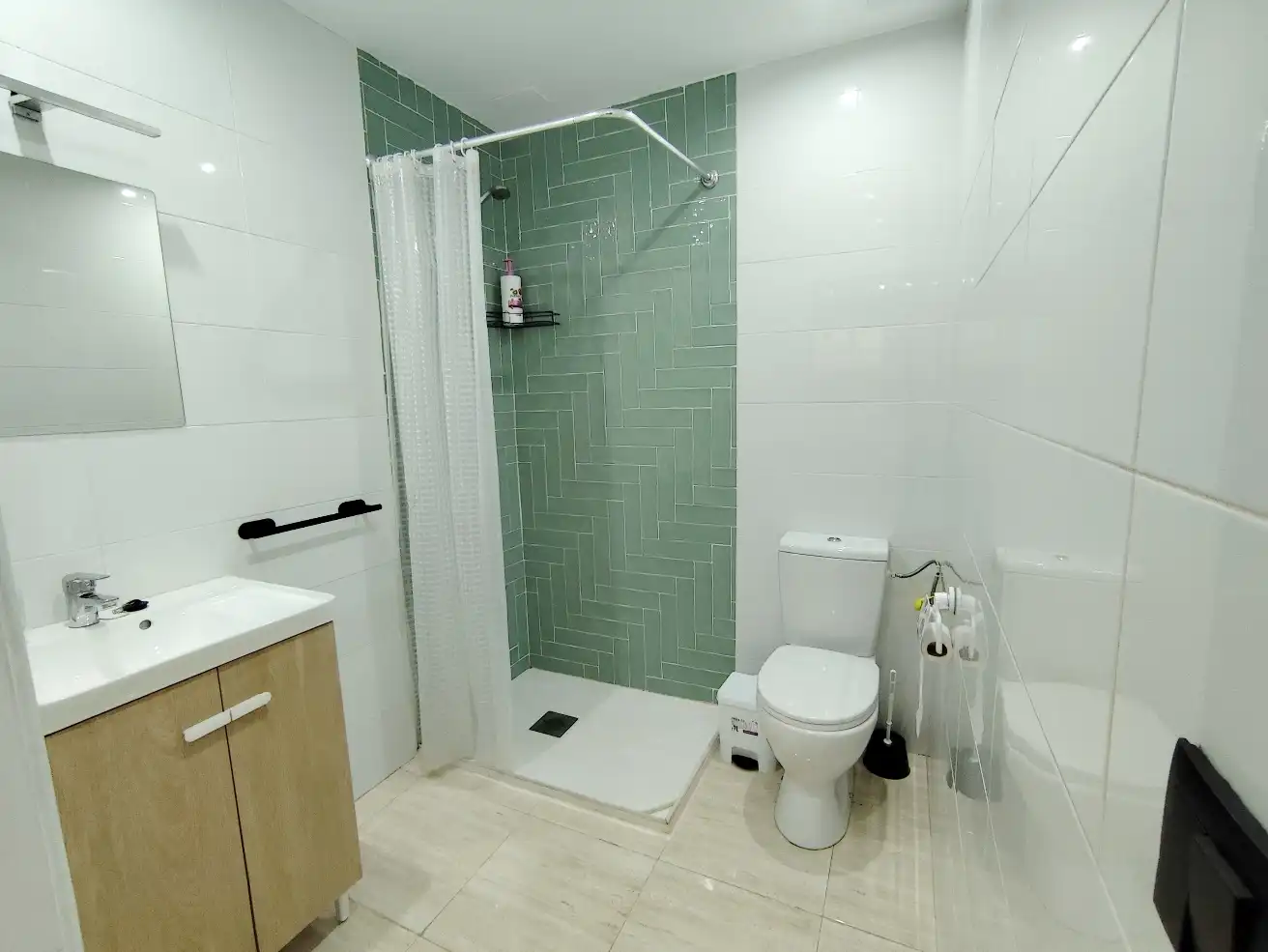 Baño de Estudio de alquiler en Sanlúcar de Barrameda con Aire acondicionado, Calefacción y Amueblado