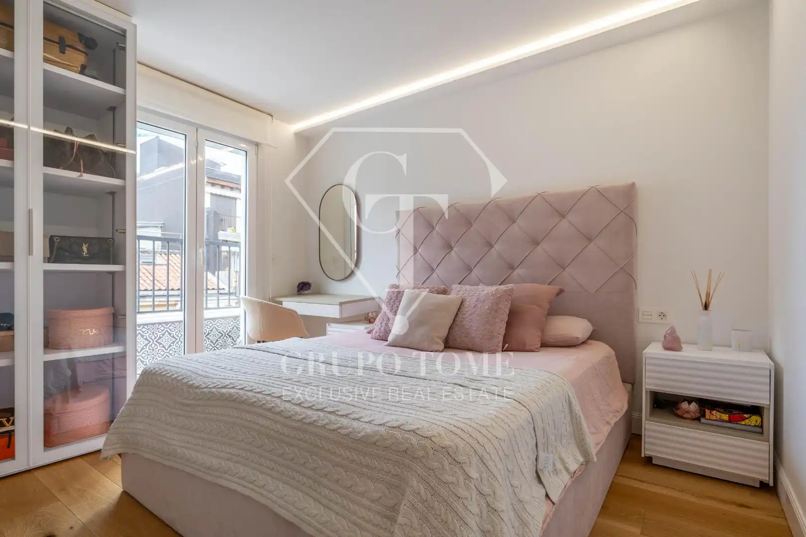 Habitación de Piso en venta en Donostia - San Sebastián  con Calefacción y Balcón