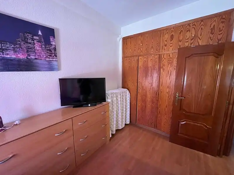 Schlafzimmer von Wohnung zur Miete in Madrid mit Klimaanlage, Terrasse und Möbliert