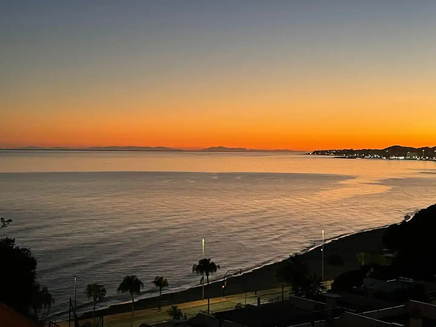 Vista exterior de Piso de alquiler en Benalmádena con Aire acondicionado, Piscina y Amueblado