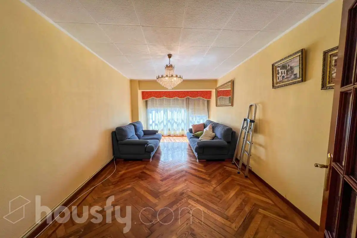 Sala de estar de Piso en venta en A Coruña Capital  con Calefacción