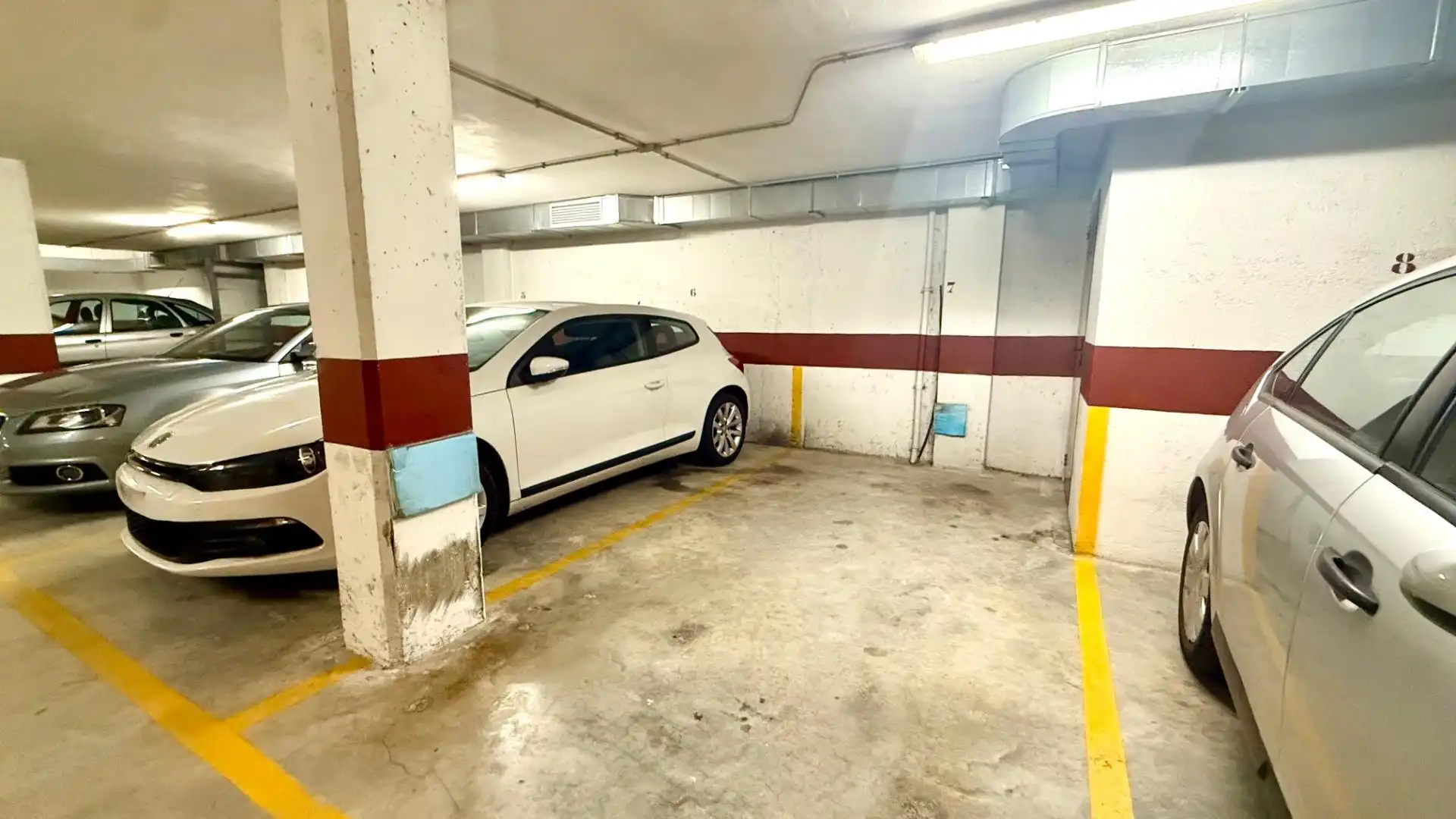 Parking de Piso de alquiler en Ourense Capital  con Calefacción y Trastero