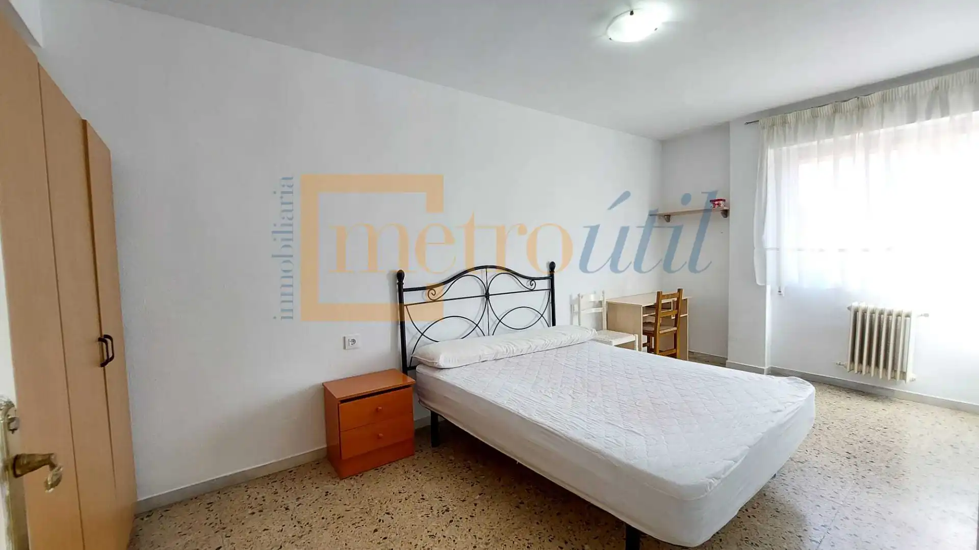 Habitación de Piso de alquiler en Salamanca con Calefacción, Amueblado y Balcón