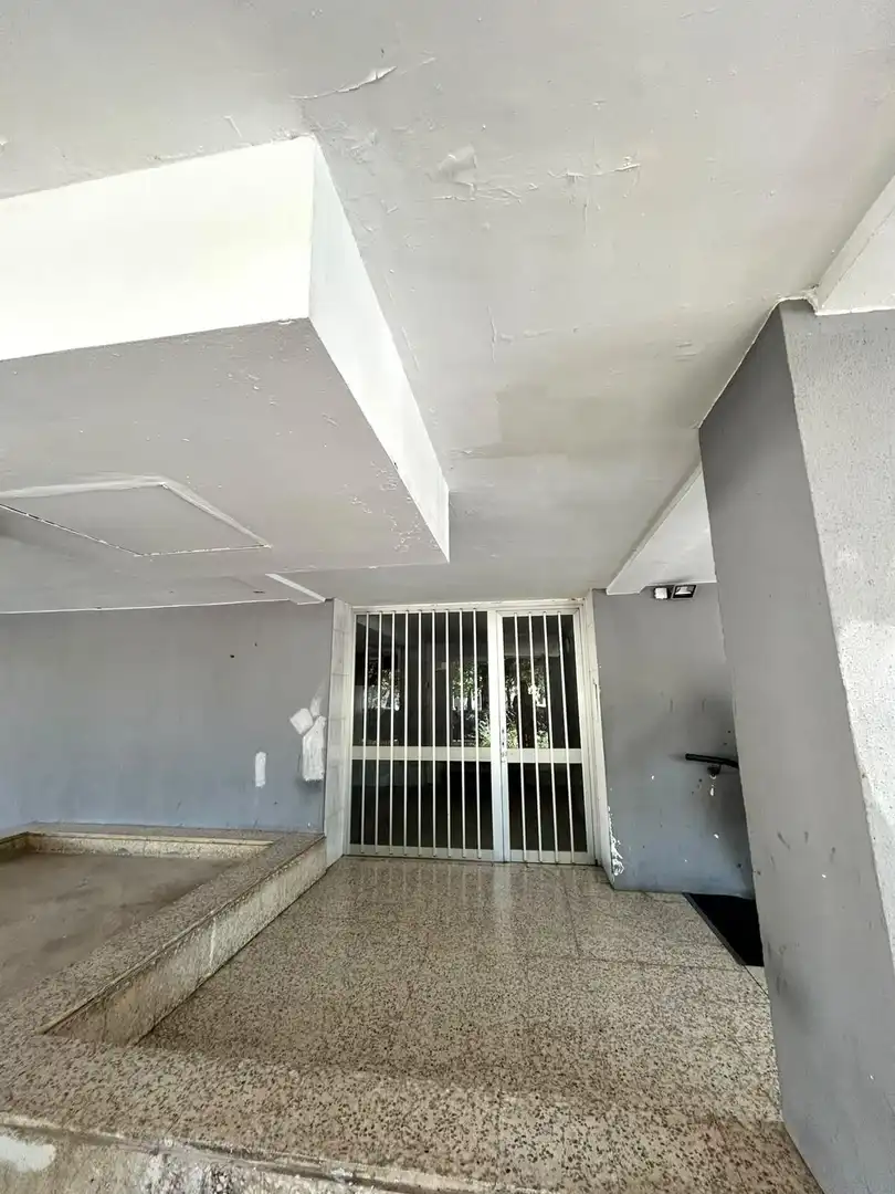 Flat for sale in Sevilla  with Air Conditioner