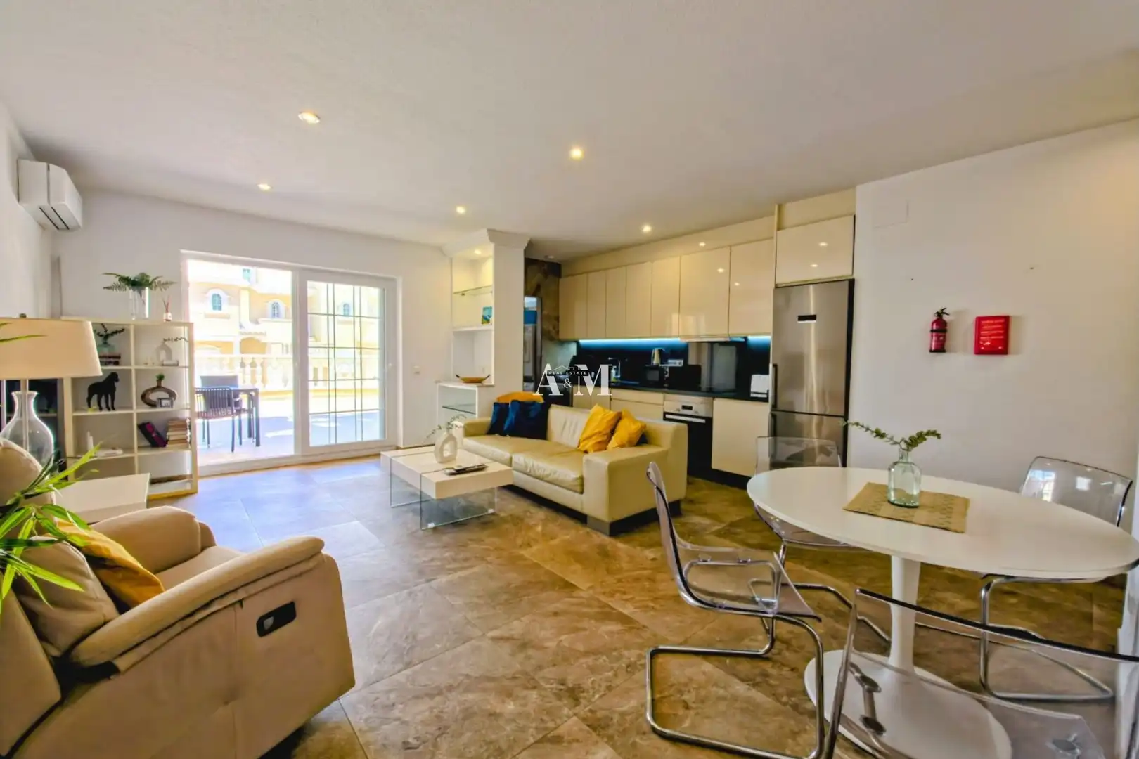 Wohnzimmer von Wohnung zur Miete in Guardamar del Segura mit Klimaanlage, Heizung und Terrasse