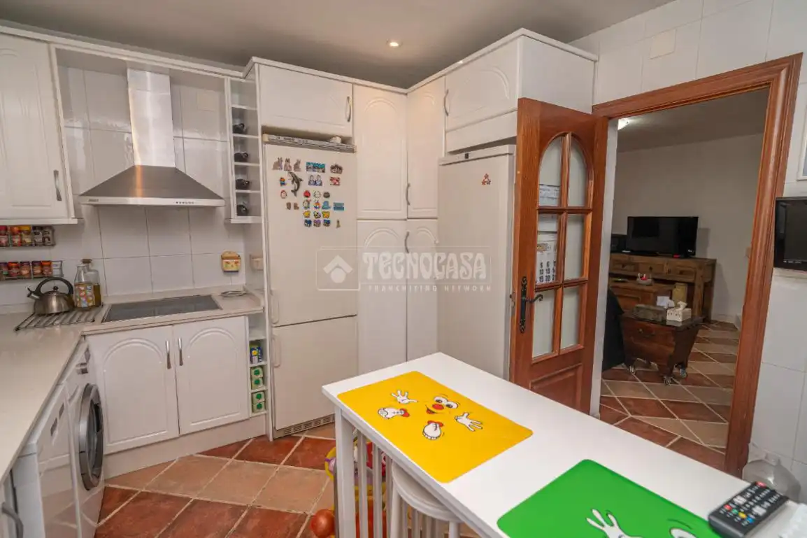 Cuina de Finca rústica en venda en Linares amb Aire condicionat, Terrassa i Traster