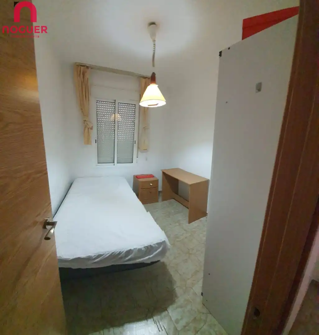 Schlafzimmer von Wohnung zum Verkauf in Córdoba mit Klimaanlage, Heizung und Terrasse