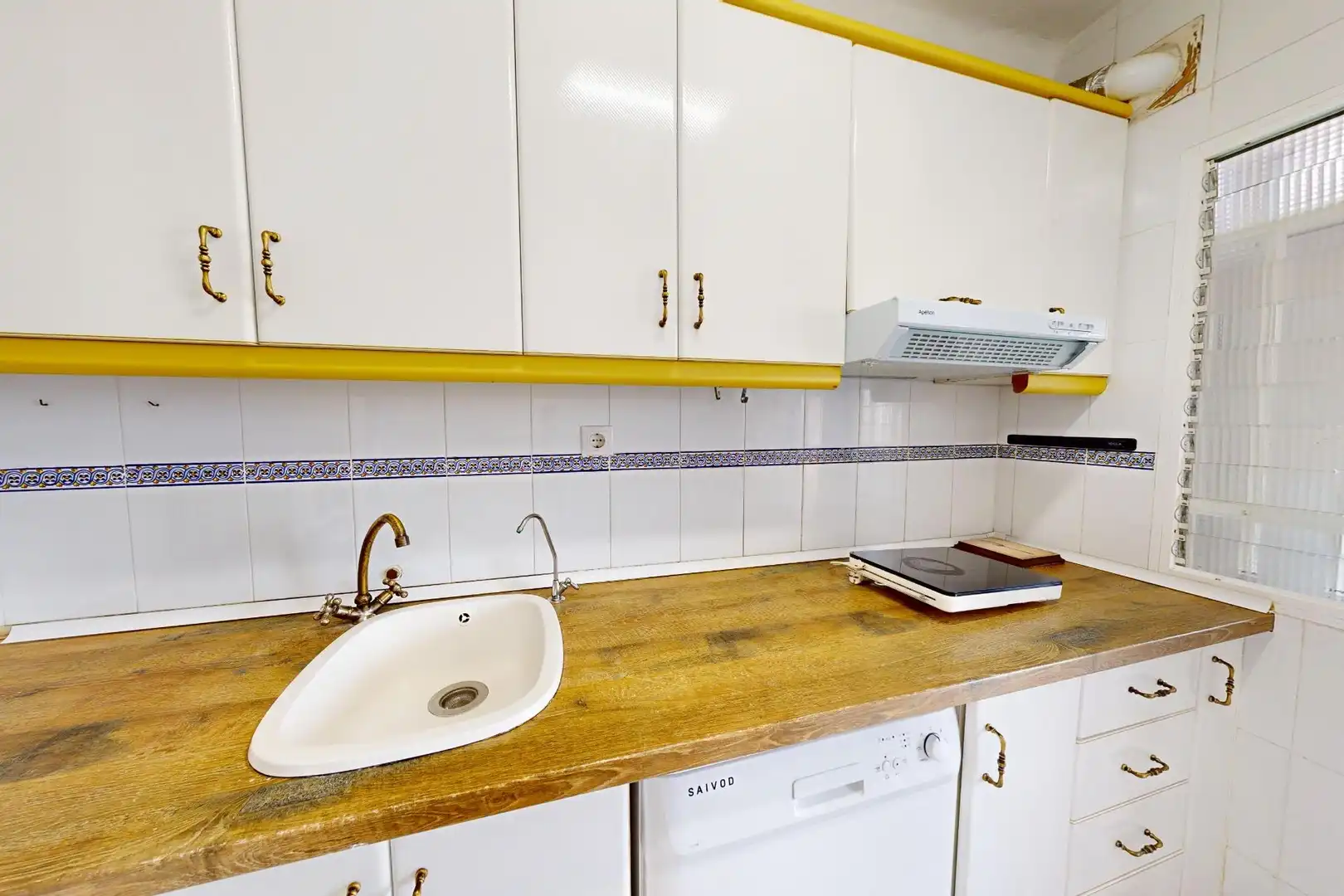 Cocina de Apartamento en venta en Cartagena con Aire acondicionado, Calefacción y Terraza