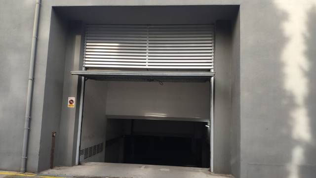 Garaje en Alquiler en BISBE VILANOVA en Olot