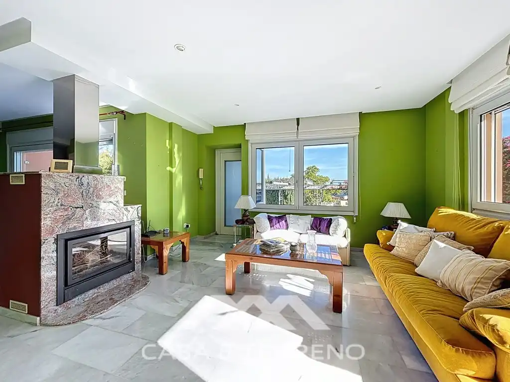 Sala d'estar de Casa o xalet en venda en Vélez-Málaga amb Aire condicionat i Piscina