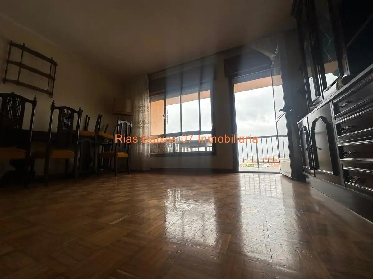 Sala d'estar de Casa o xalet en venda en Baiona