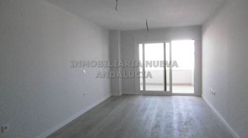 Foto 2 de Piso de alquiler en Los Molinos - Villa Blanca, Almería Capital