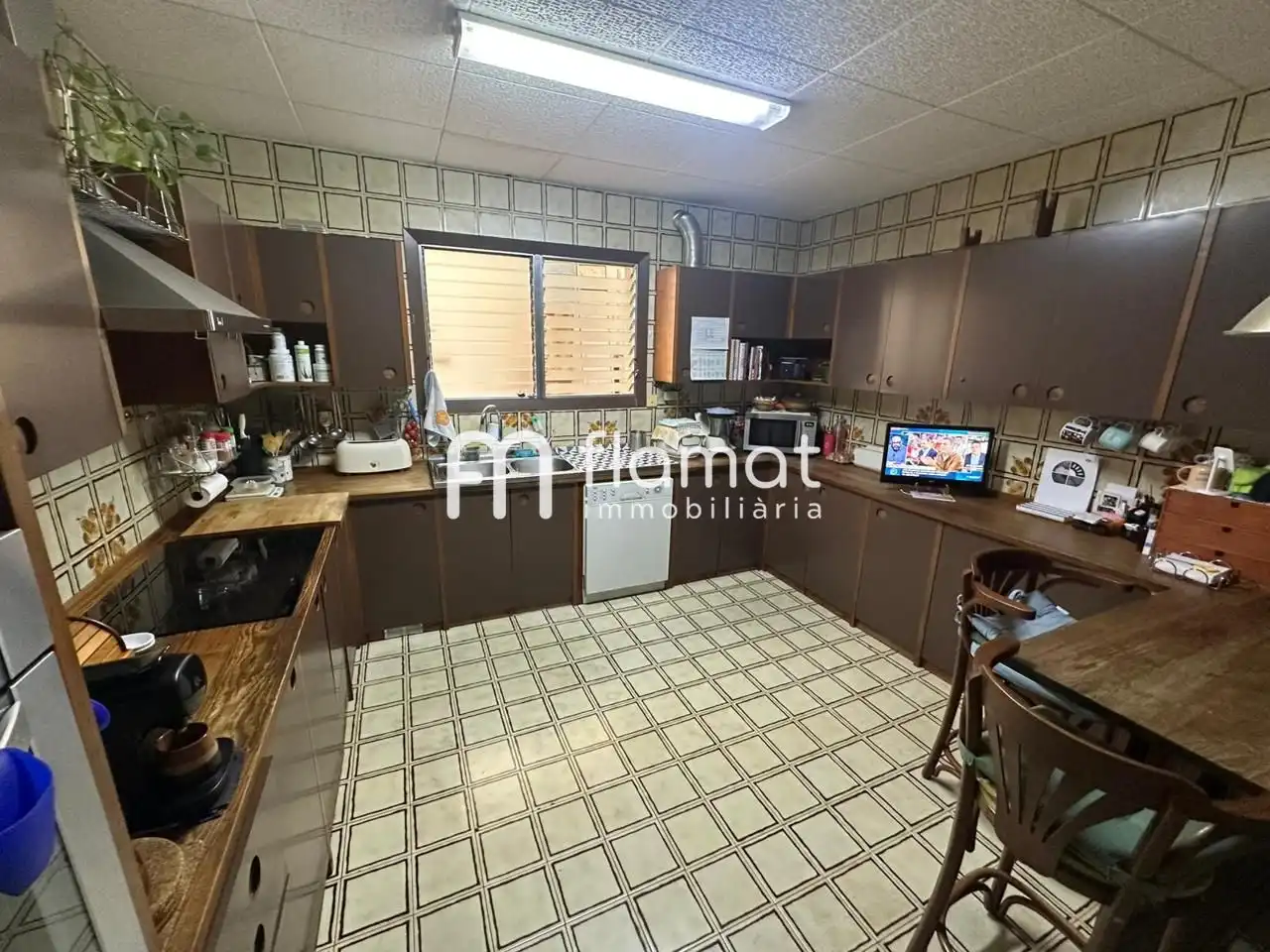 Cocina de Edificio en venta en Santa Coloma de Gramenet