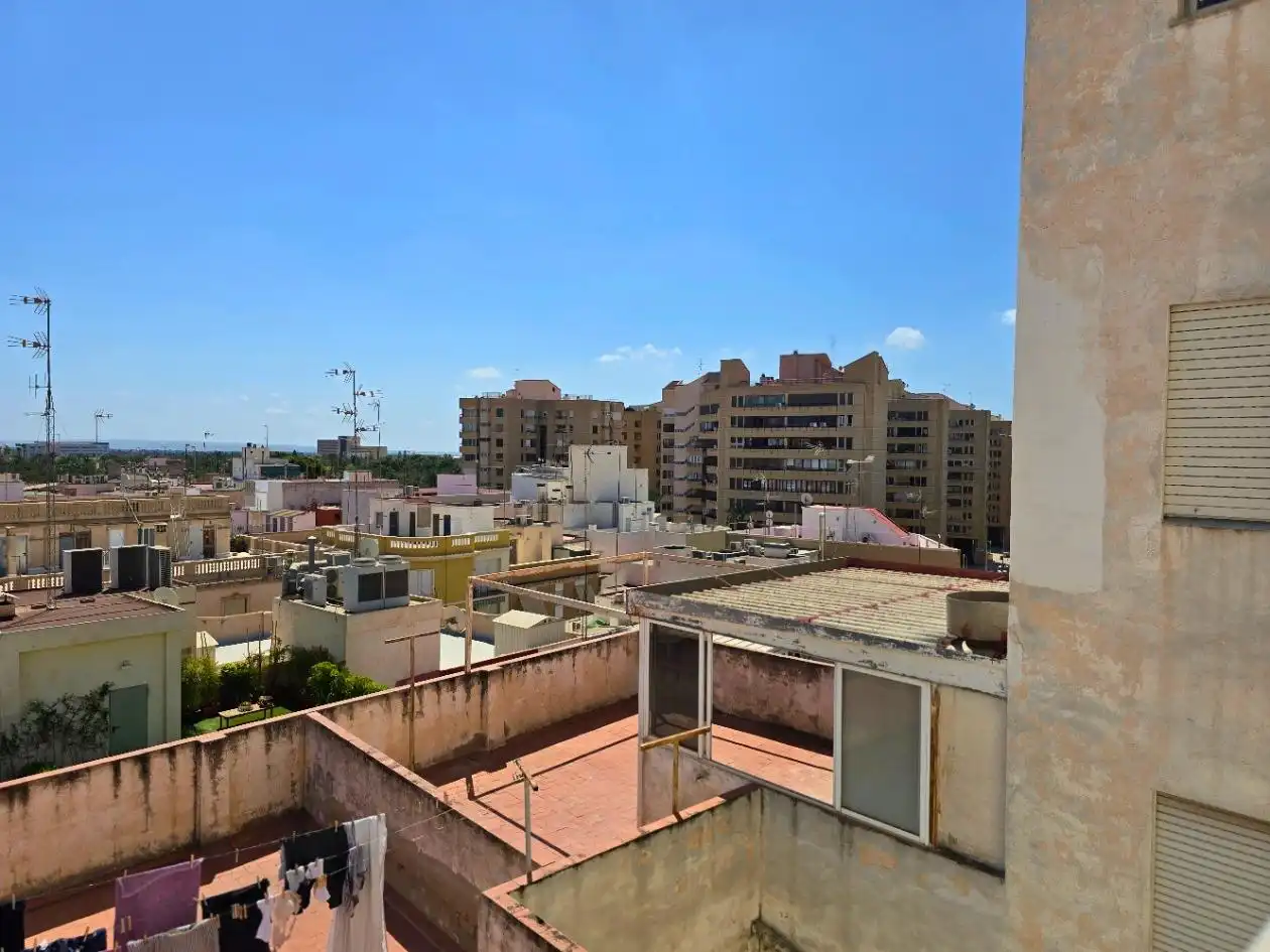 Vista exterior de Piso de alquiler en Elche / Elx con Amueblado y Balcón