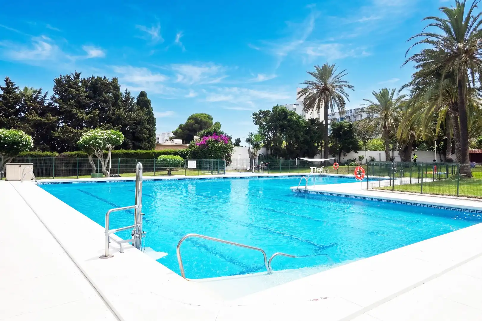 Flat with pool for sale in Avenida Terramar Alto