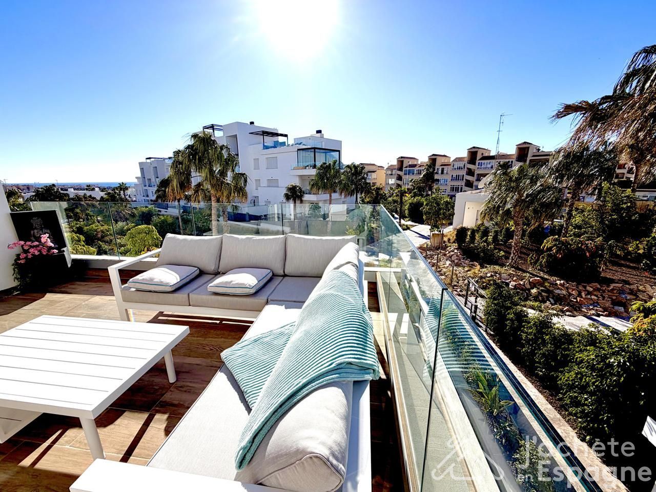 Terrace of Flat for sale in Torrevieja  with Air Conditioner, Terrace and Furnished