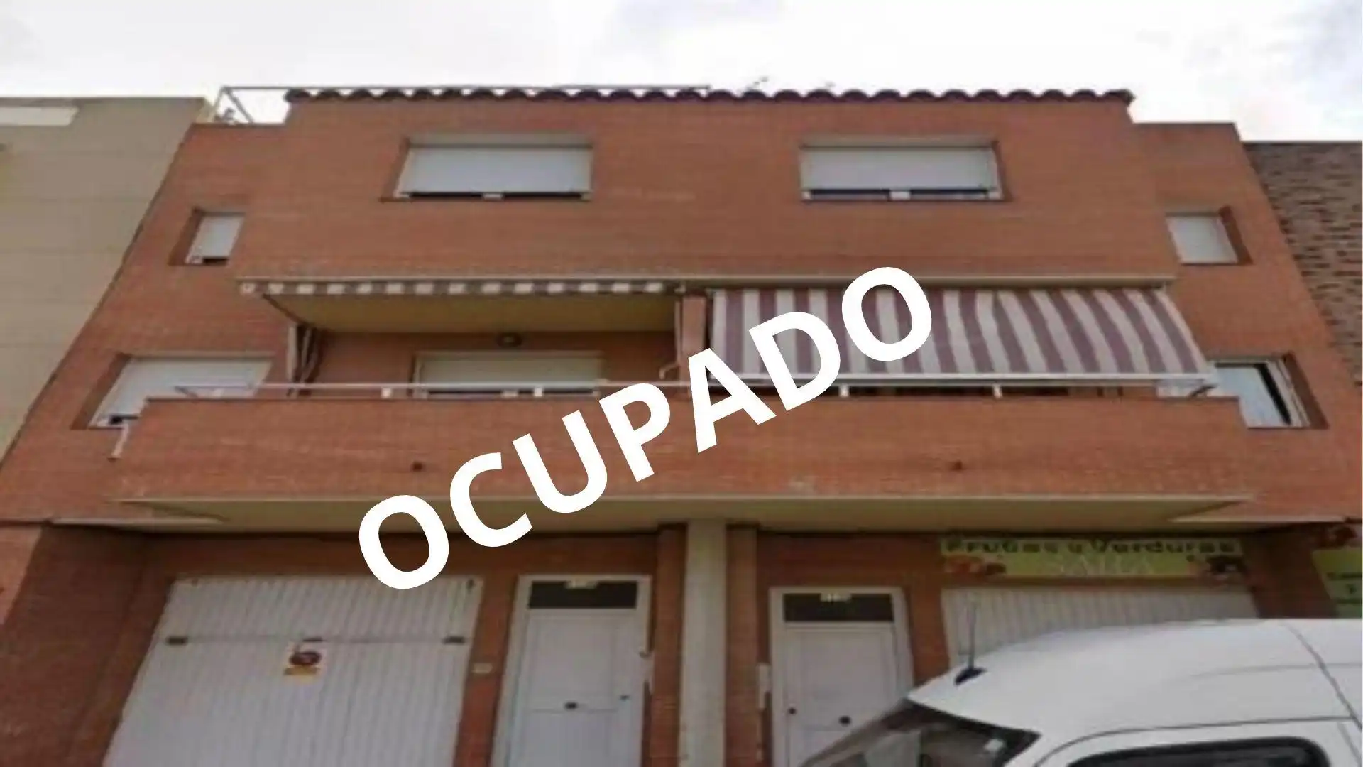 Adossat en venda a Rosselló