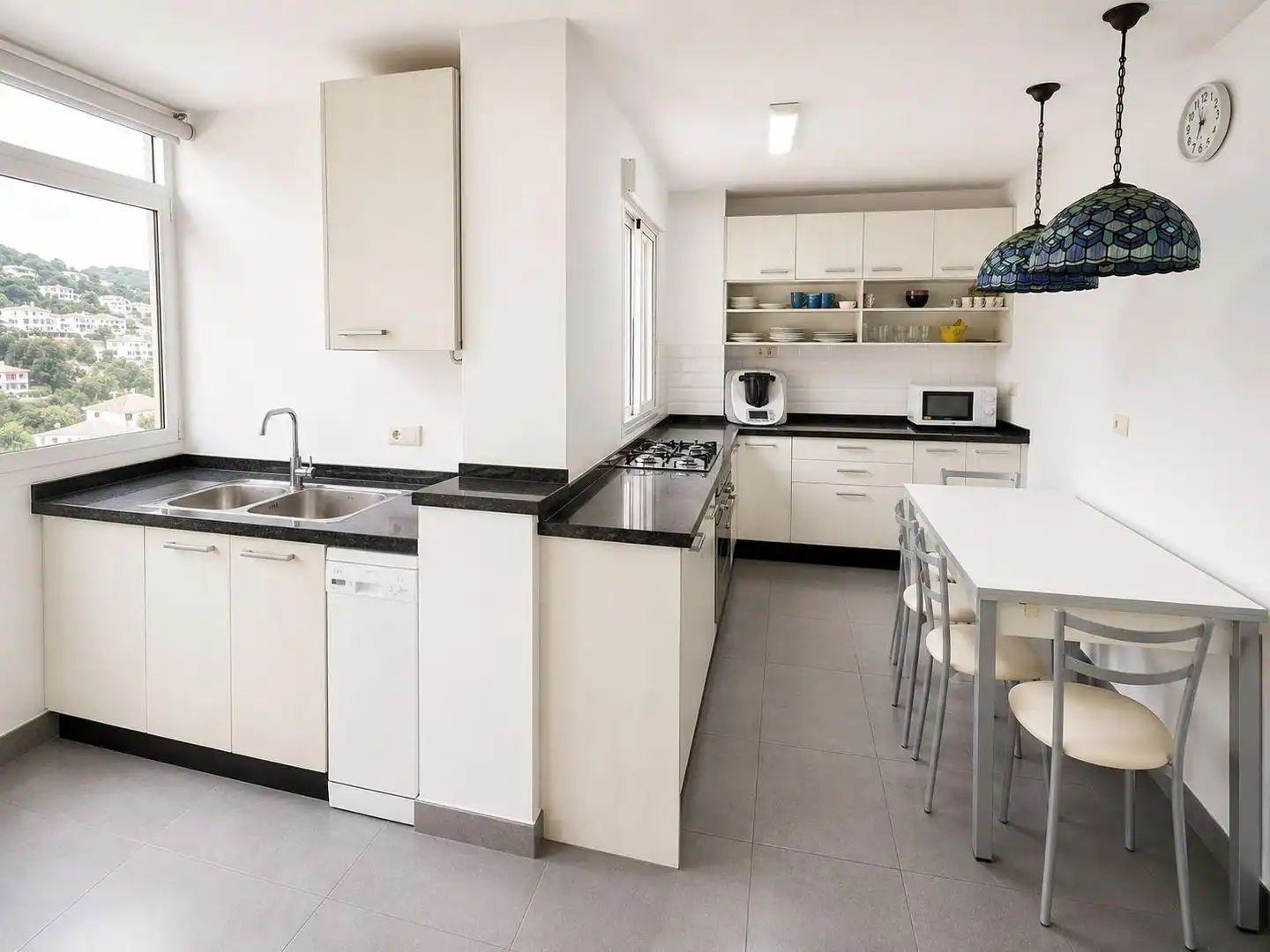 Kitchen of Flat for rent in Málaga  with Air Conditioner, Terrace and Furnished