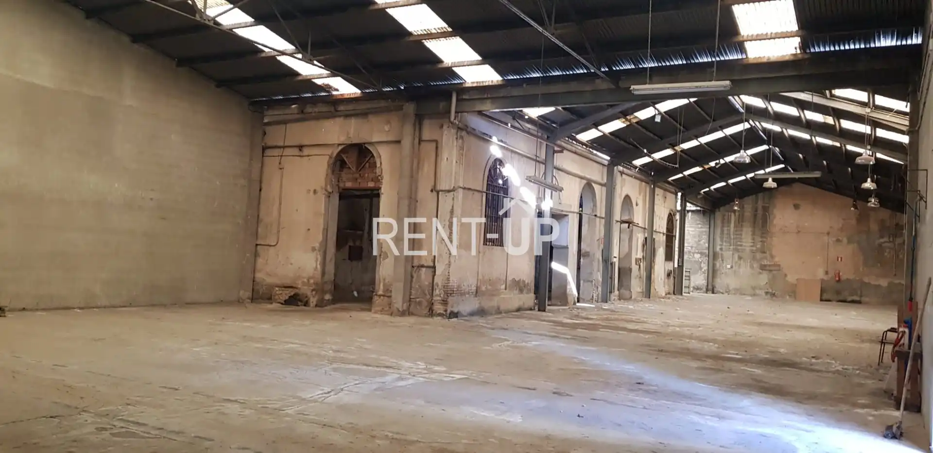 Nave industrial en venta en Carcaixent