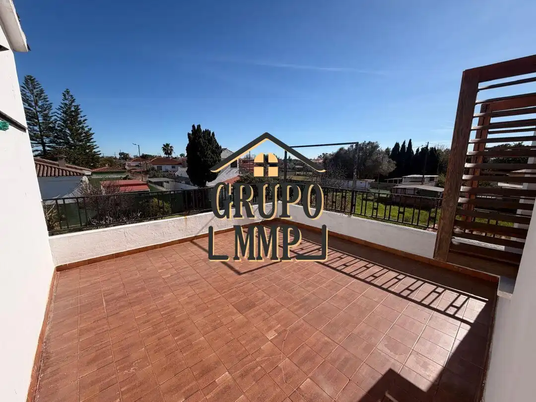 Vista exterior de Casa o xalet en venda en Castellón de la Plana / Castelló de la Plana amb Traster