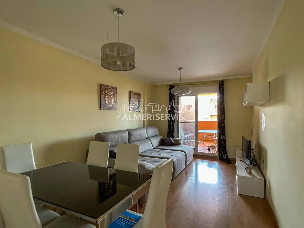 Sala de estar de Piso de alquiler en El Ejido con Terraza, Amueblado y Piscina comunitaria