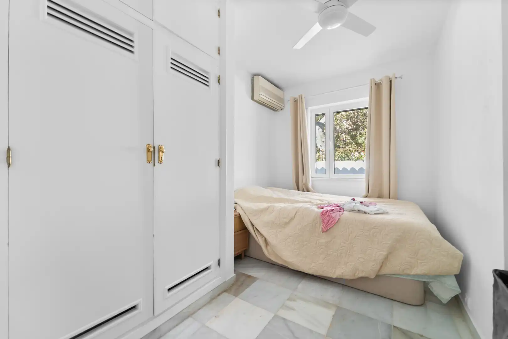 Habitación de Casa o chalet en venta en Benalmádena con Aire acondicionado, Jardín privado y Terraza