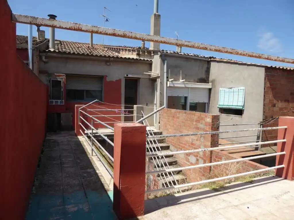 Vista exterior de Edifici en venda en Vila-sana