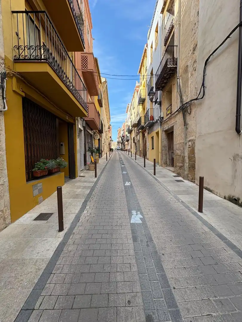 Adossat amb balcó en venda a Sant Mateu