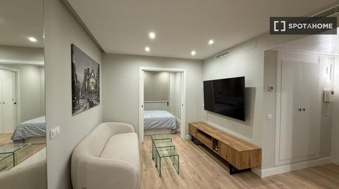 Foto 4 de Apartament per a compartir a Castillejos - Cuzco,  Madrid Capital