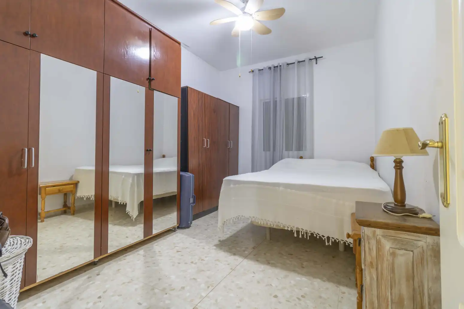 Bedroom of Houses for sale in Carmona  with Air Conditioner, Private garden and Swimming Pool