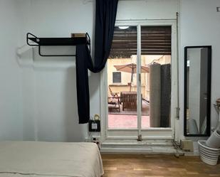 Dormitori de Apartament per a compartir en  Madrid Capital amb Aire condicionat, Calefacció i Moblat