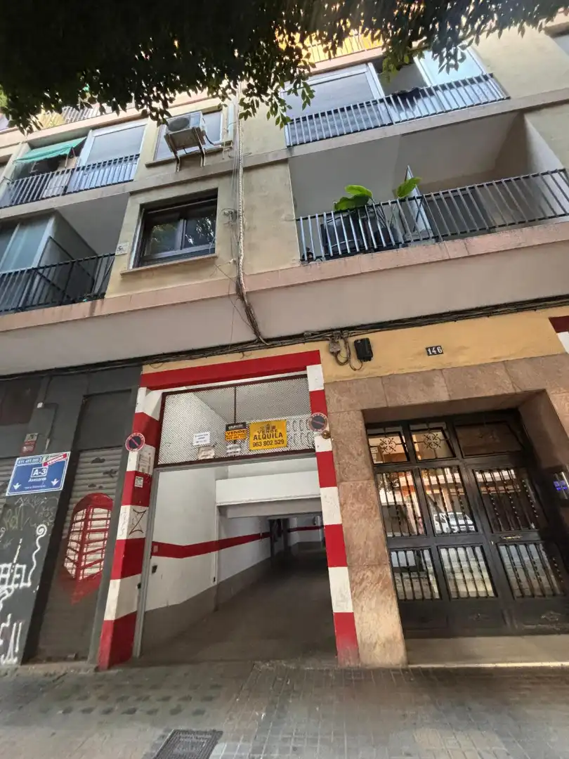 Exterior view of Garage for sale in Valencia