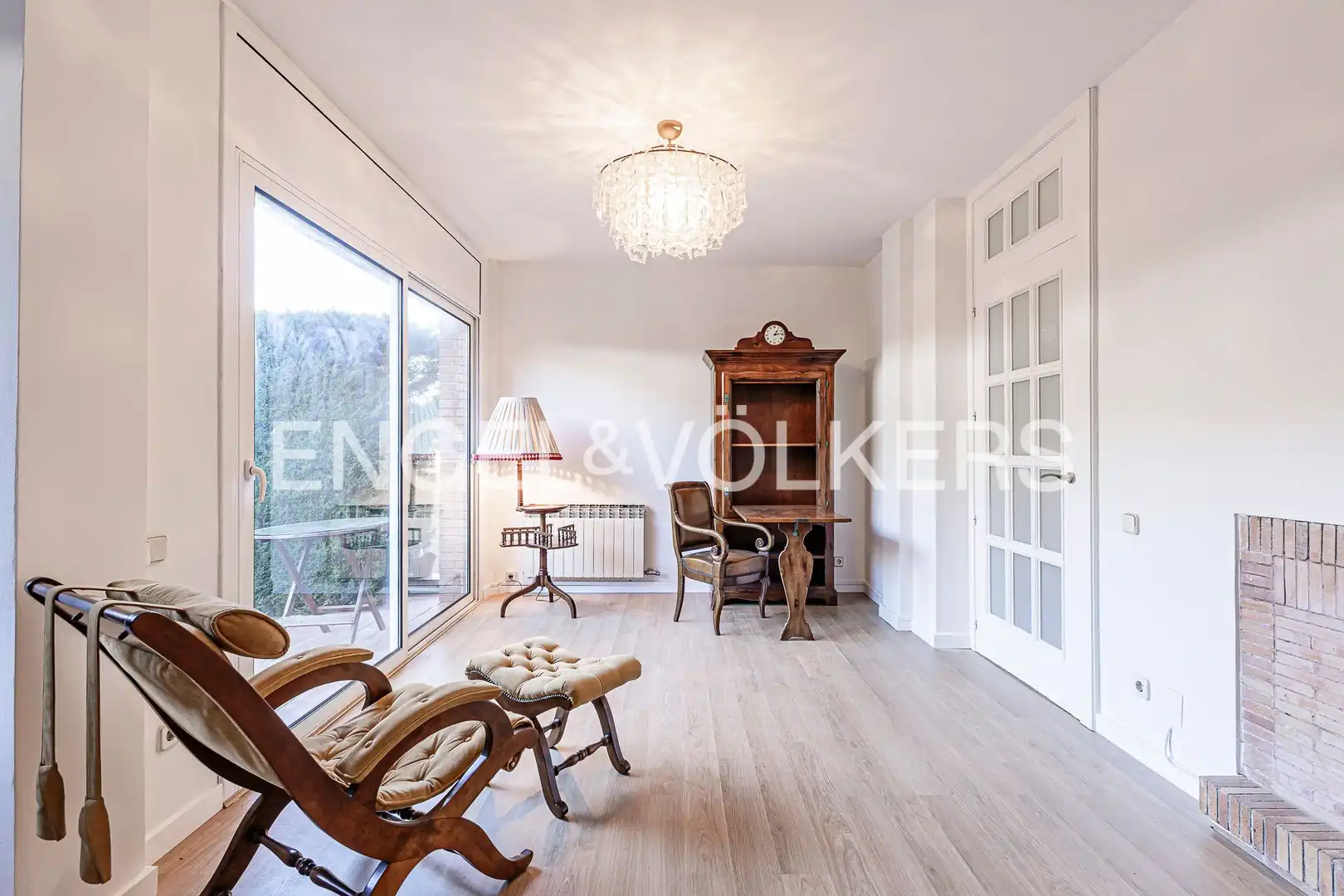 Living room of Detached homes for sale in Sant Cugat del Vallès  with Air Conditioner, Heating and Private garden