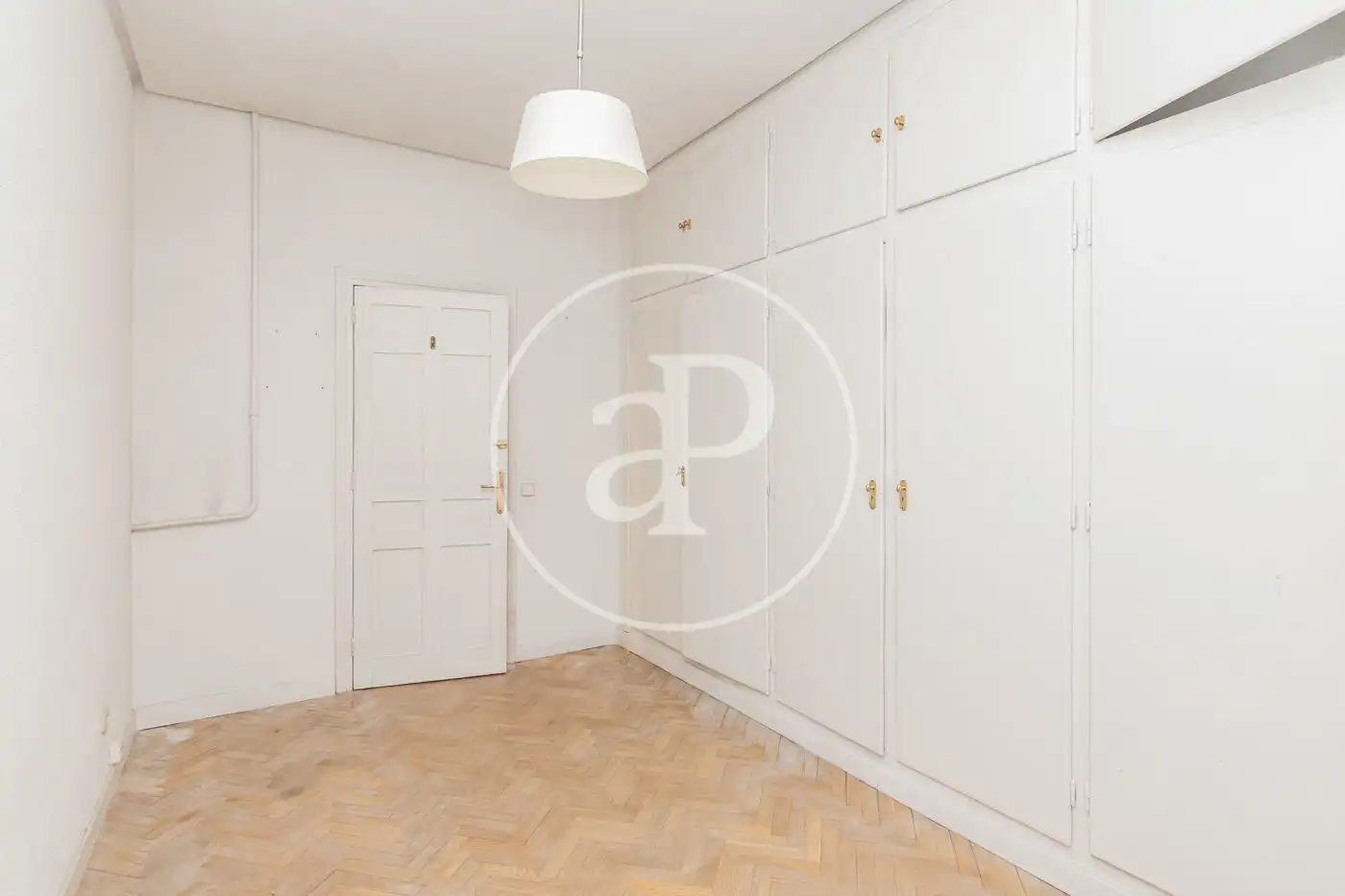Bedroom of Flat for sale in Madrid  with Heating, Storage room and Balcony