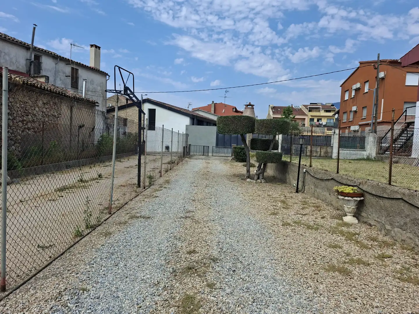 Casa adosada en venda en Breda amb Calefacció, Jardí privat i Parquet