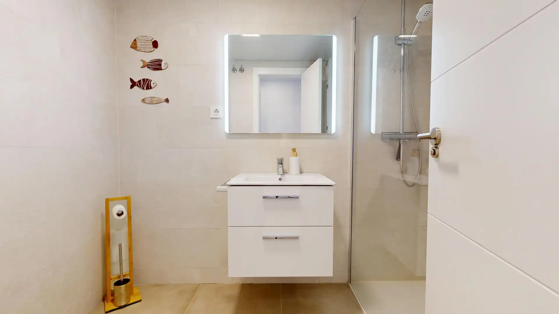 Baño de Apartamento en venta en Fuengirola con Aire acondicionado, Terraza y Piscina