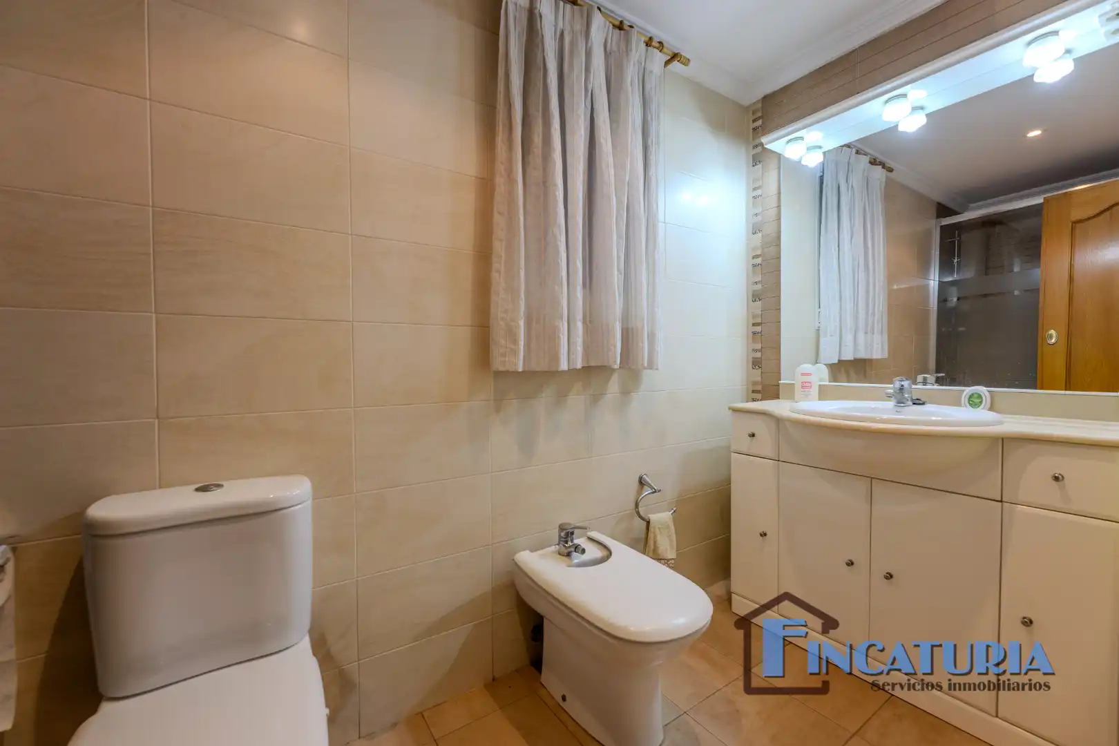 Badezimmer von Wohnung zum Verkauf in Mislata mit Klimaanlage, Parkett und Terrasse