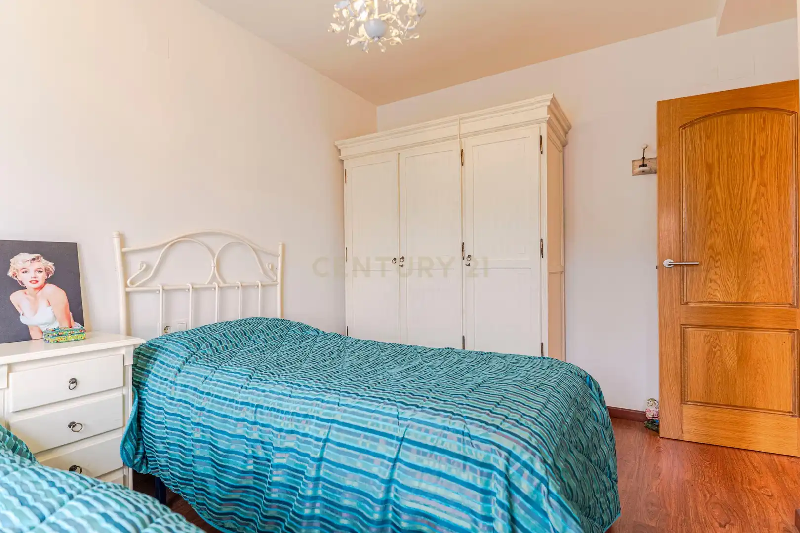 Habitación de Apartamento en venta en Vélez de Benaudalla con Aire acondicionado, Trastero y Piscina