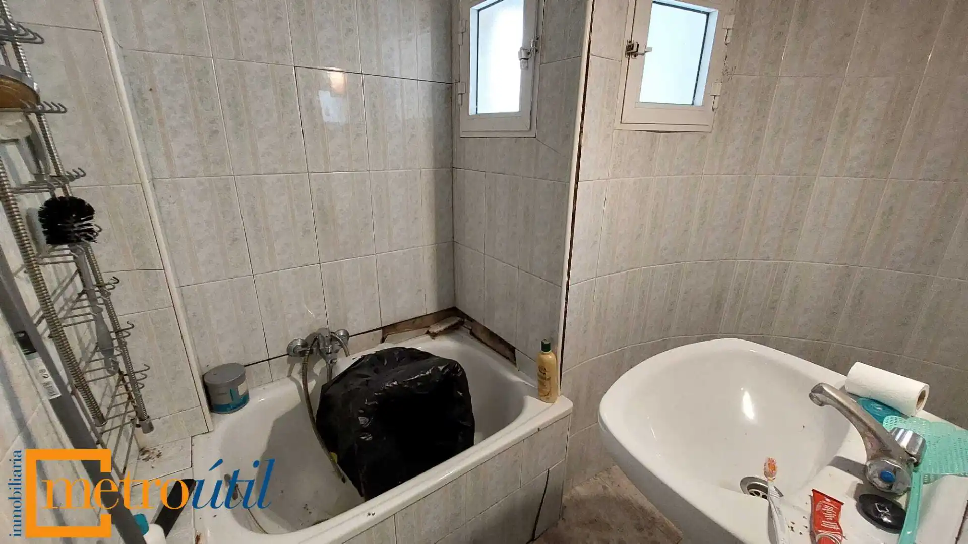 Bathroom of Flat for sale in Salamanca  with Heating
