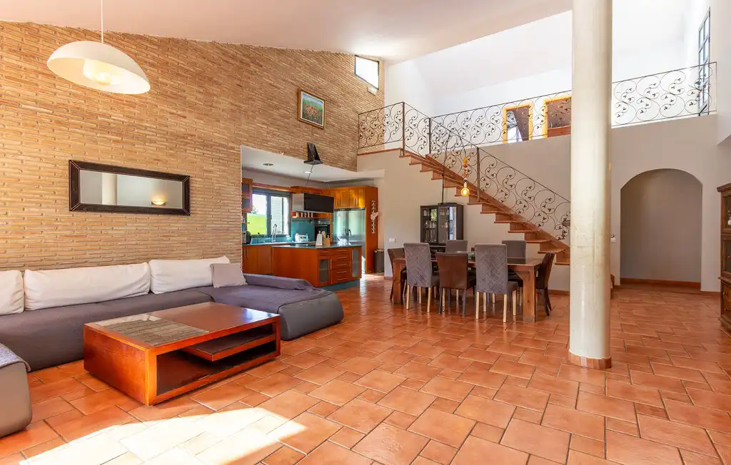 Chalet con terraza en venta en Calle Urba Coto Riñales 119, imagen 29
