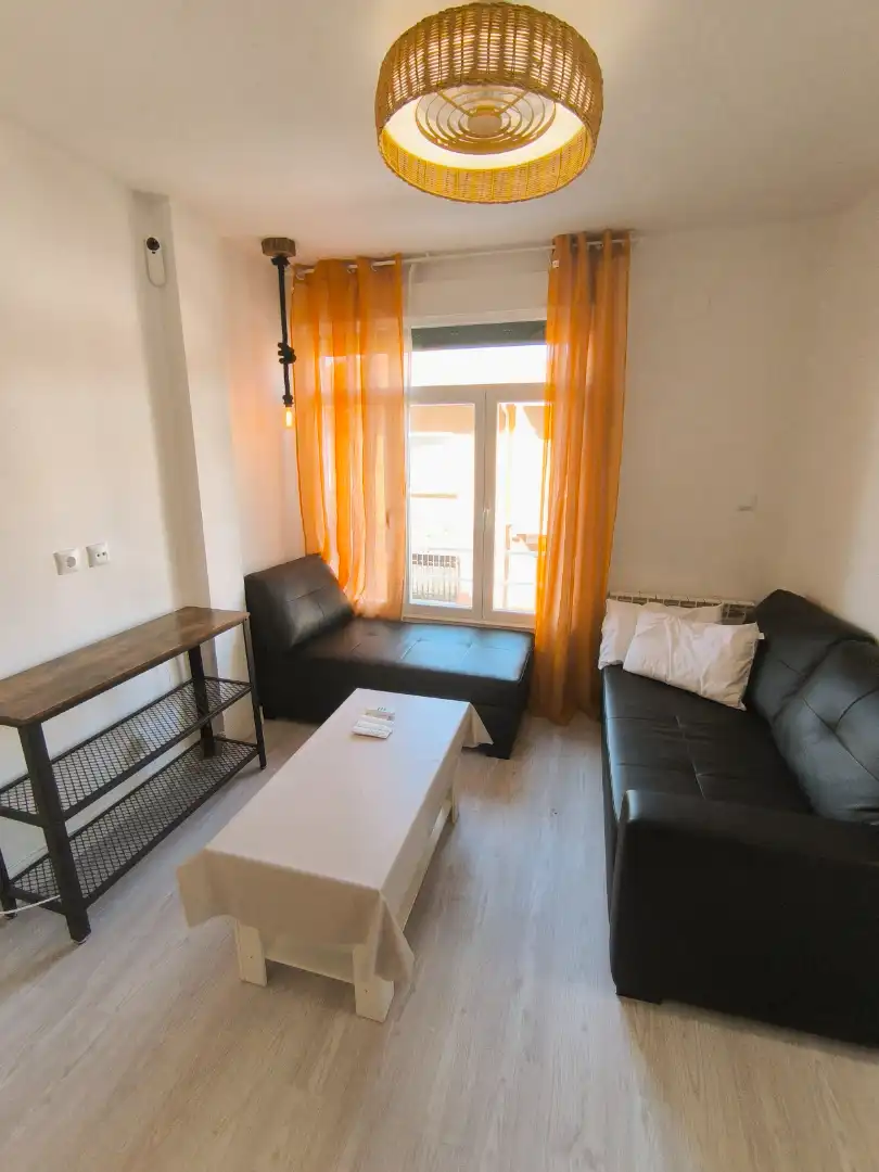 Wohnzimmer von Wohnung zur Miete in Palencia mit Heizung, Parkett und Terrasse