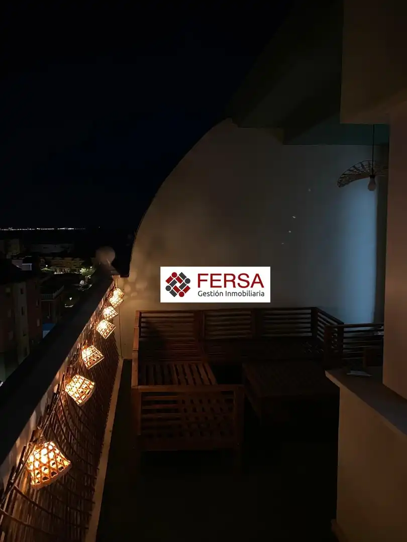 Terrassa de Dúplex de lloguer en El Puerto de Santa María amb Terrassa, Moblat i Balcó