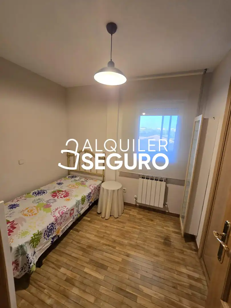 Bedroom of Flat for rent in Alcalá de Henares  with Air Conditioner, Heating and Terrace